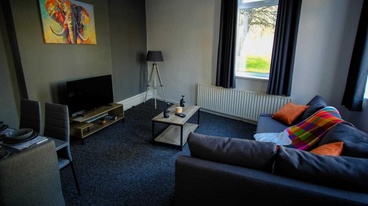 Large Ground Floor Apartment - South Shields - 3 Minutes From South Tyneside Hospital, 8 Minutes From Beach Екстериор снимка